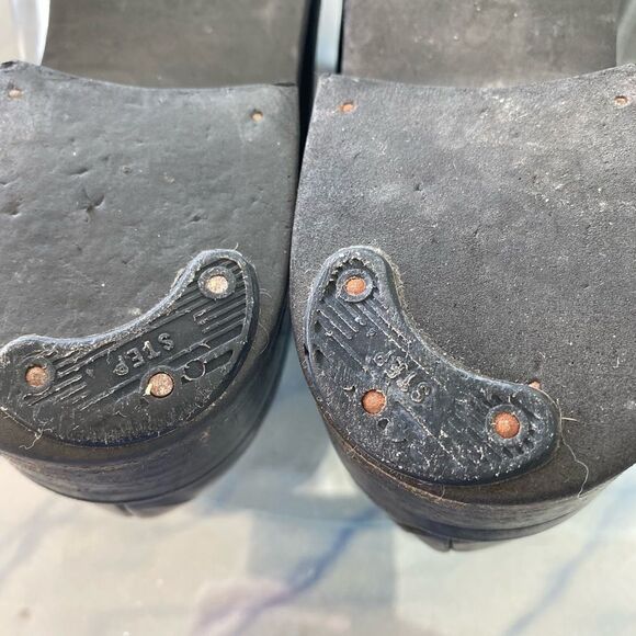 GUCCI Black Leather Loafer - Picture 5 of 10